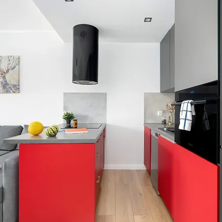 Red And Grey For 8 People In With Parking By Renters *