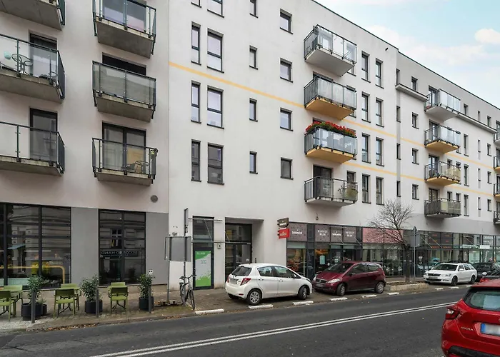 Red And Grey For 8 People In With Parking By Renters Lejlighed