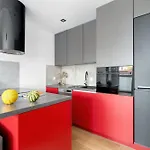 Red And Grey For 8 People In With Parking By Renters Lägenhet