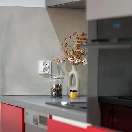 Red And Grey For 8 People In With Parking By Renters Appartement Poznań