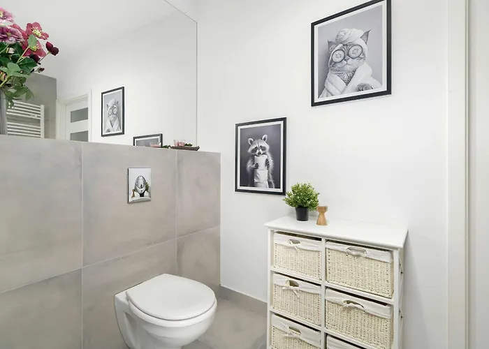 Apartmán Red And Grey For 8 People In With Parking By Renters Poznaň